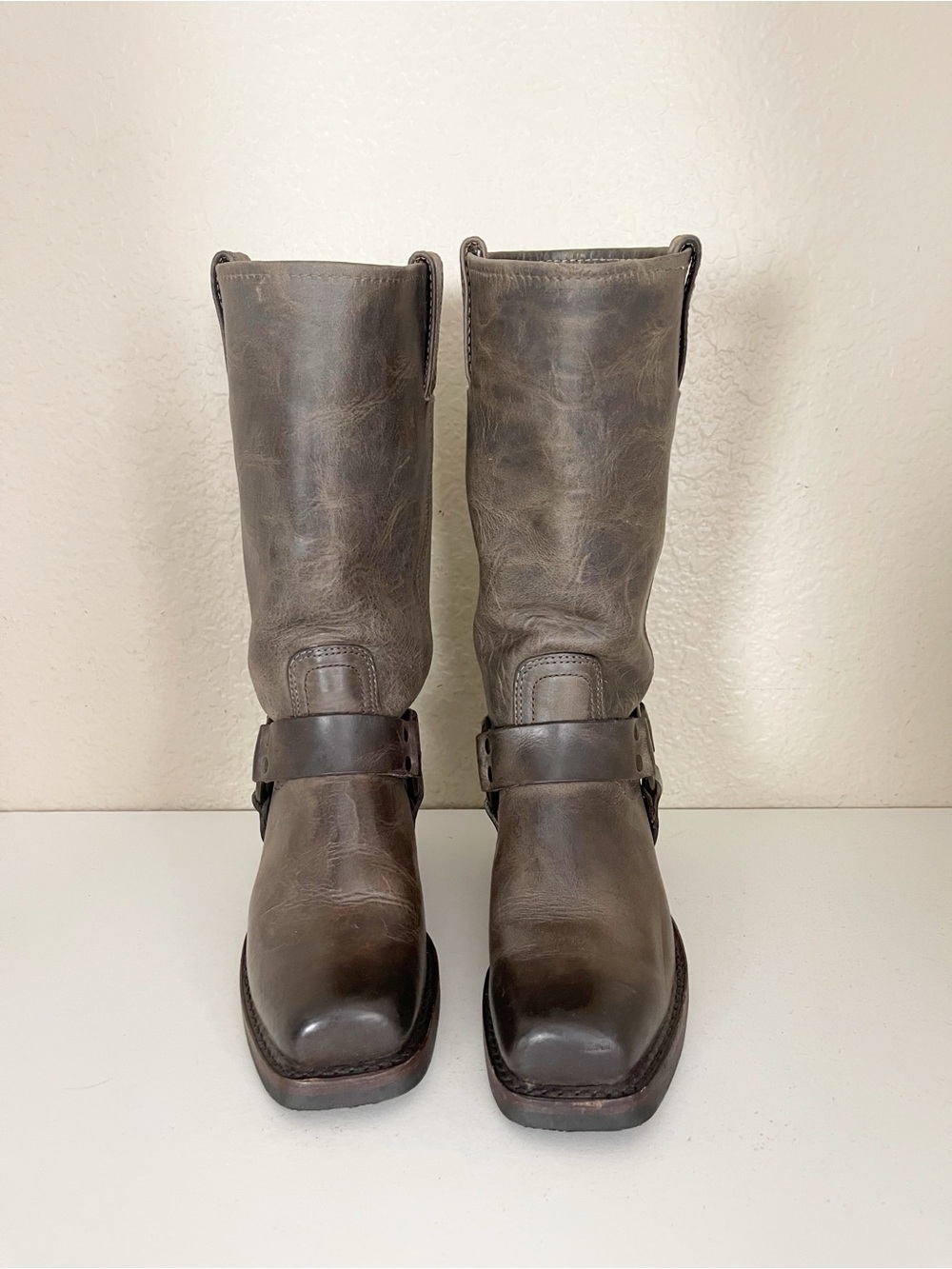Frye Harness 12R combat square toe moto Biker Boot 77300 in smoke gray brown. 6 - Picture 6 of 15